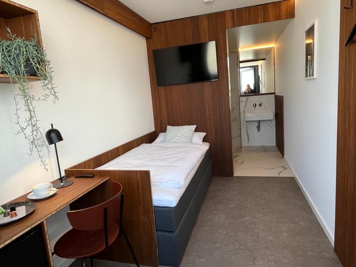 Tin Inn - Hueckelhoven - Das Hotel Aus Hochwertig Ausgebauten Ueberseecontainern Zewnętrze zdjęcie