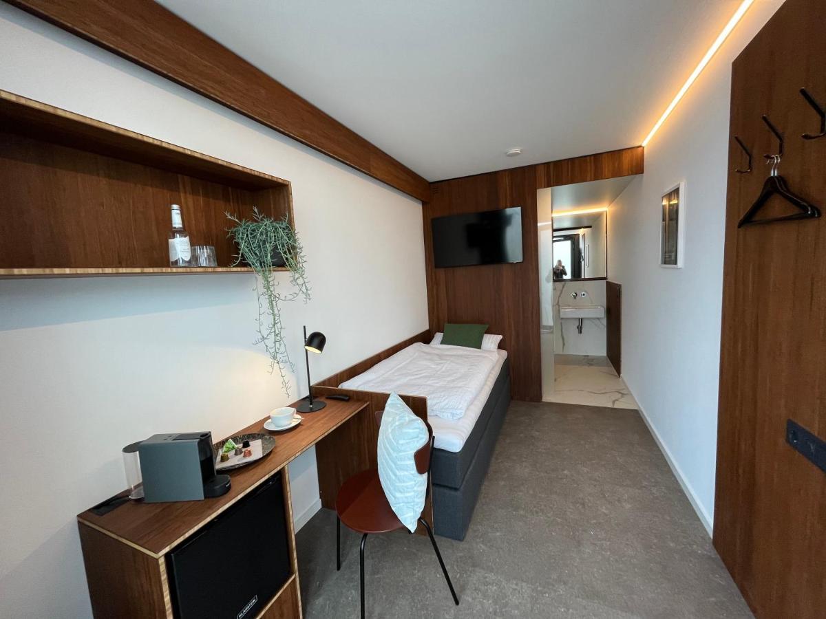 Tin Inn - Hueckelhoven - Das Hotel Aus Hochwertig Ausgebauten Ueberseecontainern Zewnętrze zdjęcie
