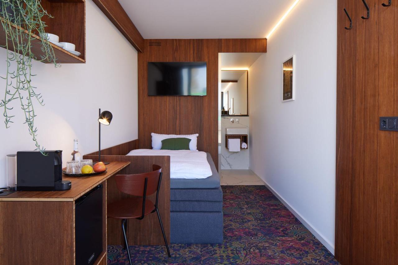 Tin Inn - Hueckelhoven - Das Hotel Aus Hochwertig Ausgebauten Ueberseecontainern Zewnętrze zdjęcie