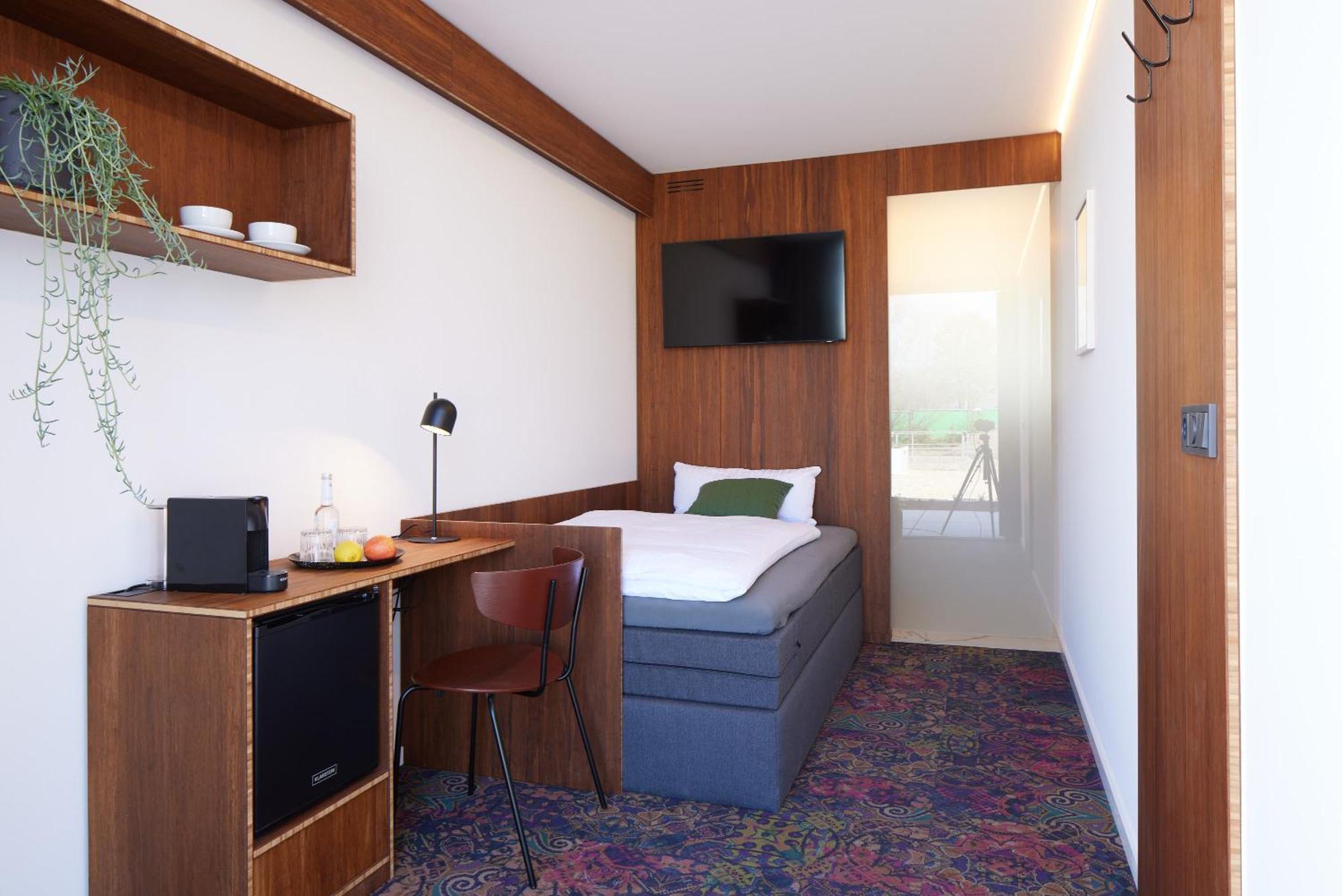 Tin Inn - Hueckelhoven - Das Hotel Aus Hochwertig Ausgebauten Ueberseecontainern Zewnętrze zdjęcie